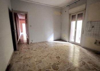 1.jpeg - Quadrilocale Tremestieri Etneo - foto 4