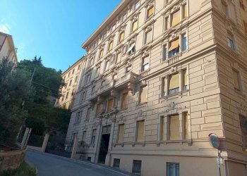 WhatsApp Image 2025-10-07 at 09.18.52 (1).jpeg - Appartamento Via Bernardo Strozzi 25, Genova (zona Castelletto) - foto 4