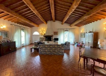 PHOTO-2024-04-20-16-21-30.jpg - Villa via pasubio 33, Cecina - foto 4