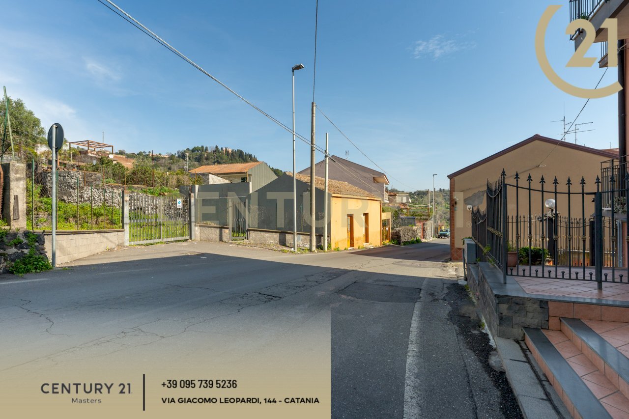 Via Crocifisso 40 (1).jpg - Villa VIA CROCIFISSO 42, Aci Castello - foto 2