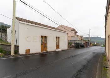 Via Crocifisso 42  (1).jpg - Villa VIA CROCIFISSO 42, Aci Castello - foto 1