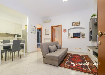 1.0 soggiorno.jpg - Appartamento Via Gino Capponi 8, Genova (zona Sestri Ponente) - foto 1