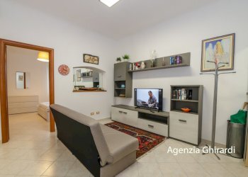 1.4 soggiorno.jpg - Appartamento Via Gino Capponi 8, Genova (zona Sestri Ponente) - foto 4