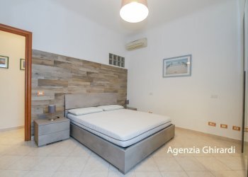 3.1 camera1.jpg - Appartamento Via Gino Capponi 8, Genova (zona Sestri Ponente) - foto 13