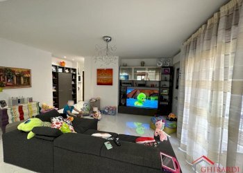 2.0 soggiorno.jpg - Appartamento VIA EMANUELE CANESI 49, Genova (zona Sestri Ponente) - foto 3