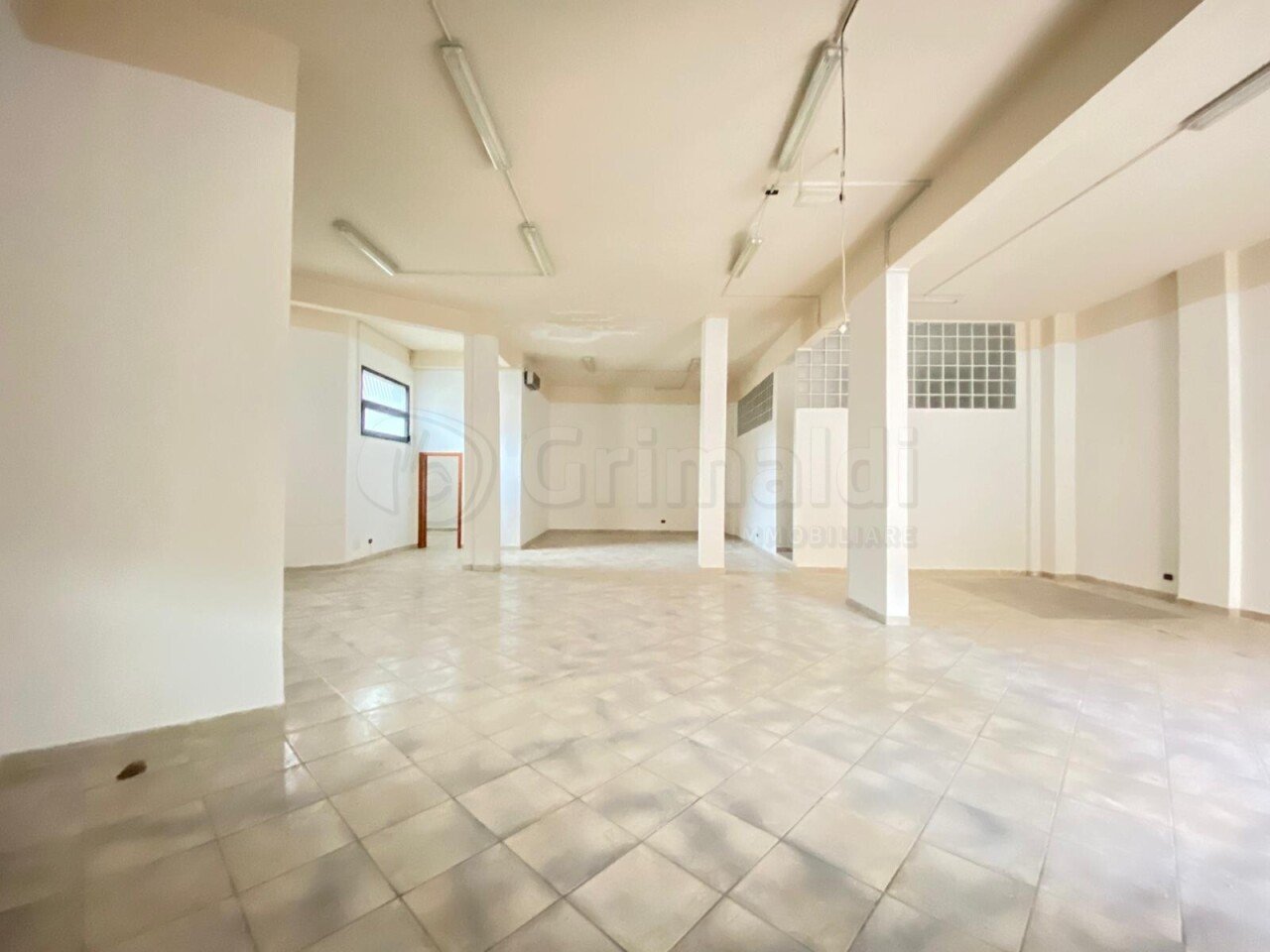 01.JPG - Commercial Premises Villaricca - photo 1