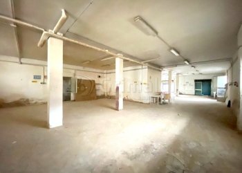 1.JPG - Commercial Premises Giugliano in Campania - photo 1