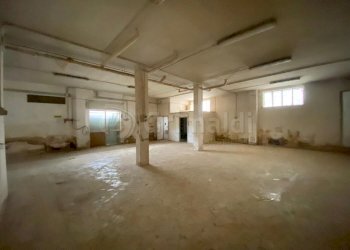 3.JPG - Commercial Premises Giugliano in Campania - photo 3