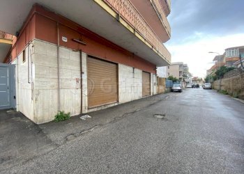 6.JPG - Commercial Premises Giugliano in Campania - photo 6