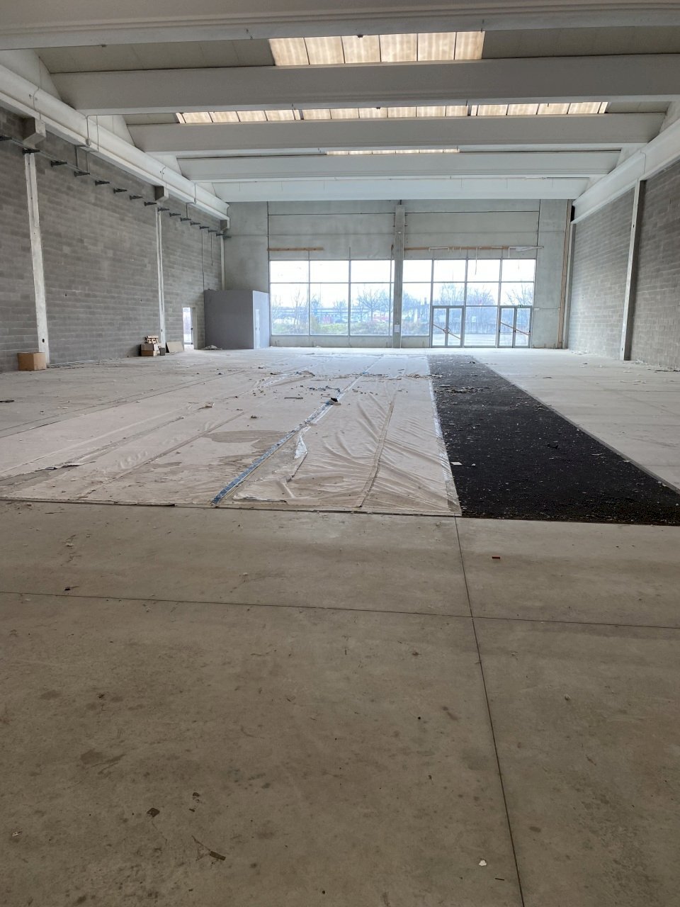 IMG_1541.jpeg - Capannone via don milani 2, Guardamiglio - foto 1