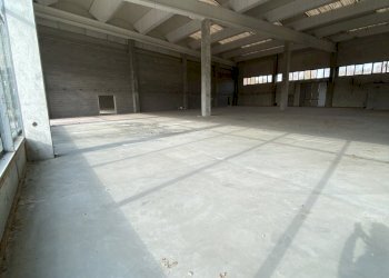 IMG_1048.jpeg - Capannone via don milani 2, Guardamiglio - foto 2