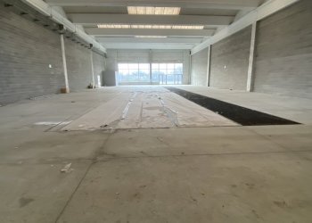 IMG_1542.jpeg - Capannone via don milani 2, Guardamiglio - foto 3