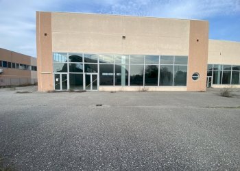 IMG_1079.jpeg - Capannone Via Roma 2, Guardamiglio - foto 1