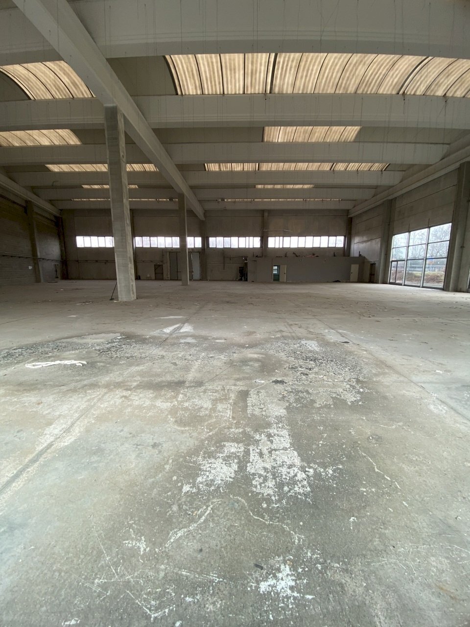 IMG_1544.jpeg - Capannone Via Roma 2, Guardamiglio - foto 1