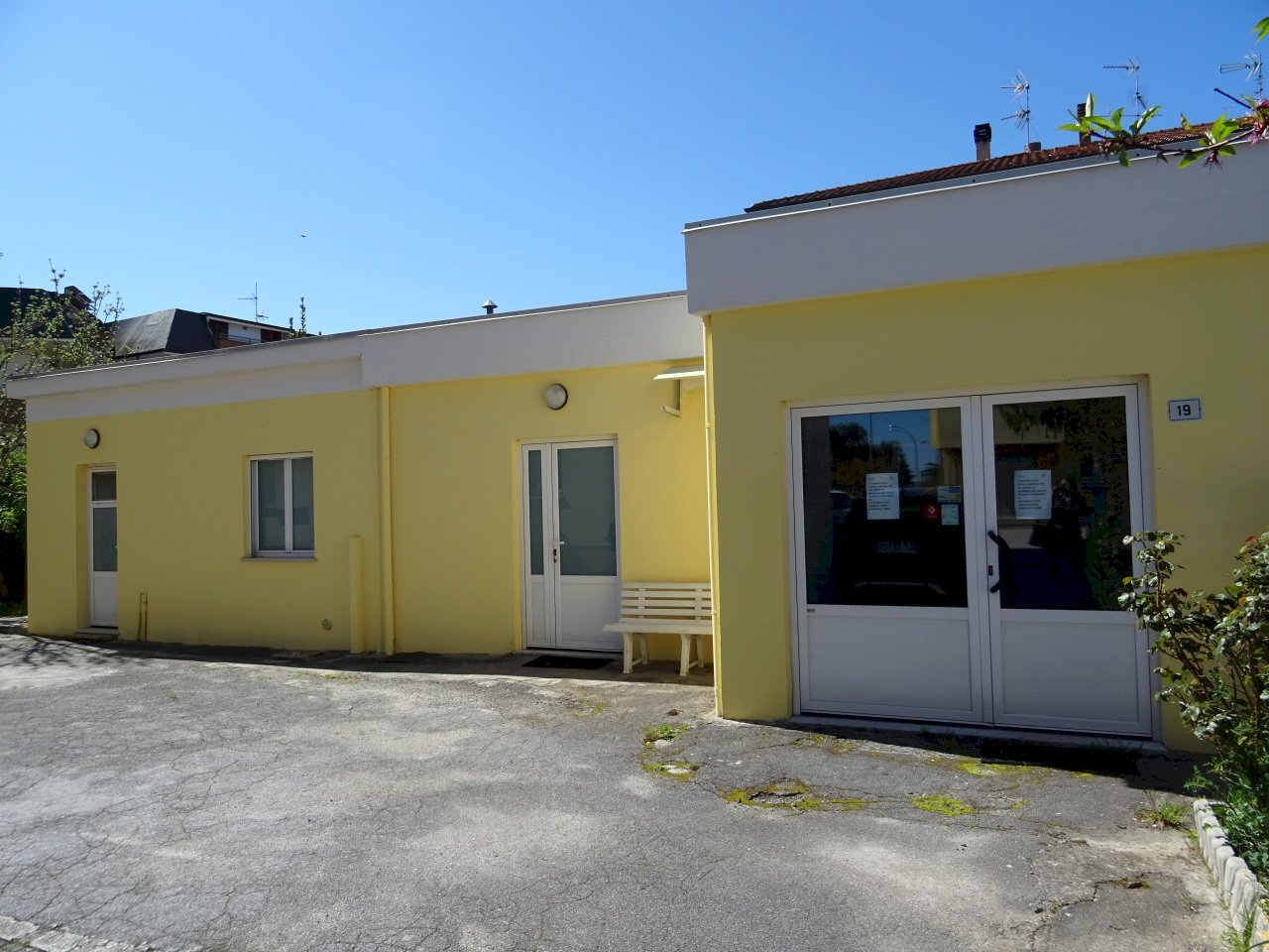 esterno negozio - Locale Commerciale Ostra - foto 1