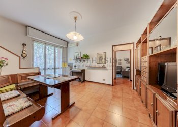 sala da pranzo - Four-room apartment Via Dei Giardini 30, Sesto San Giovanni - photo 15