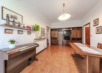 sala da pranzo - Four-room apartment Via Dei Giardini 30, Sesto San Giovanni - photo 16