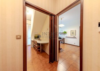 corridoio - Four-room apartment Via Dei Giardini 30, Sesto San Giovanni - photo 18