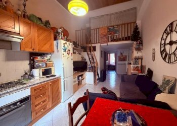 Apartment Savona, piazza Lavagnola 11/4, Savona (neighborhood Villapiana) - photo 1