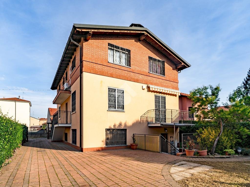 Villa Trifamiliare Vicolo Edmondo de Amicis, Bollate - foto 2