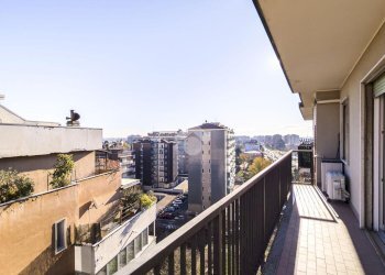 Three-room apartment Via Dante Alighieri, San Donato Milanese - photo 9