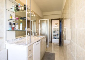Three-room apartment Via Dante Alighieri, San Donato Milanese - photo 11