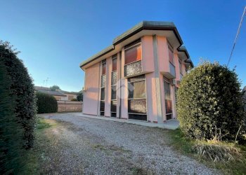 Villa Via Monte Rosa, Busto Garolfo - foto 2