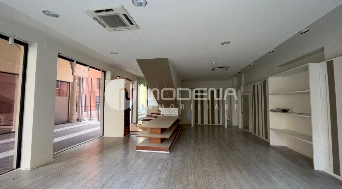 Locale Commerciale Modena (zona Circoscrizione 1) - foto 1