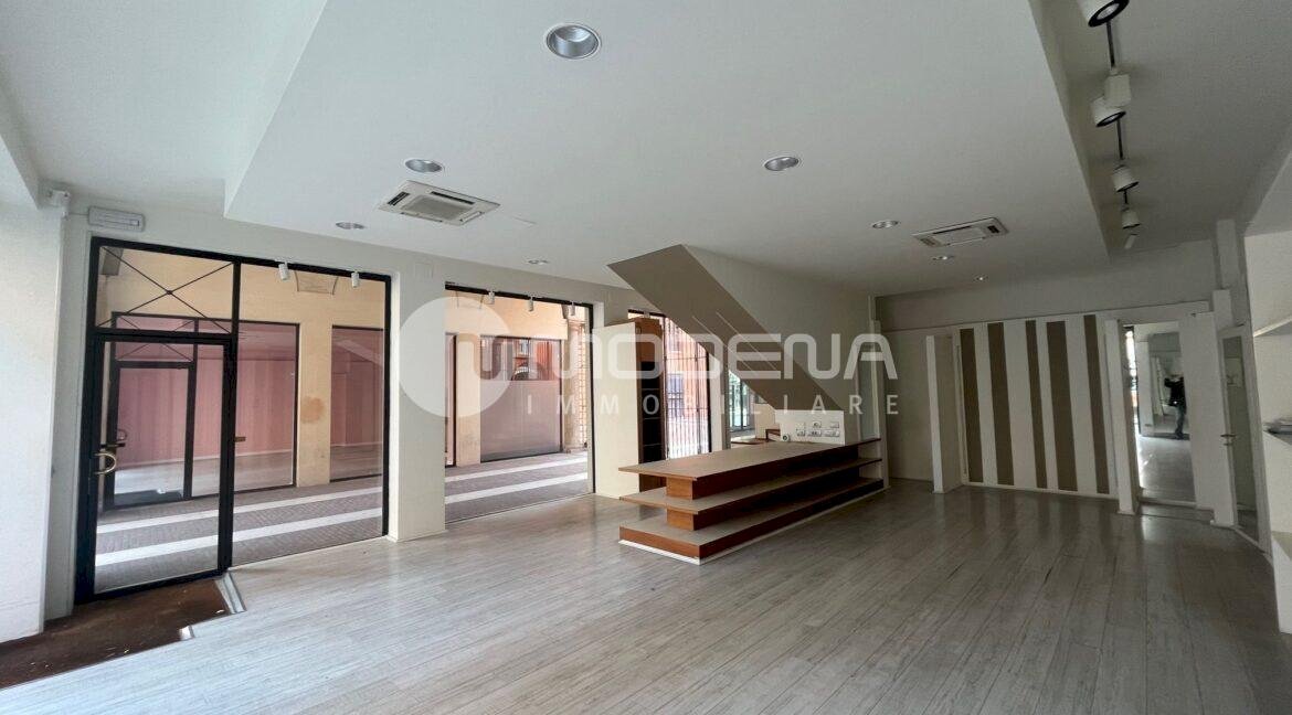 Locale Commerciale Modena (zona Circoscrizione 1) - foto 2