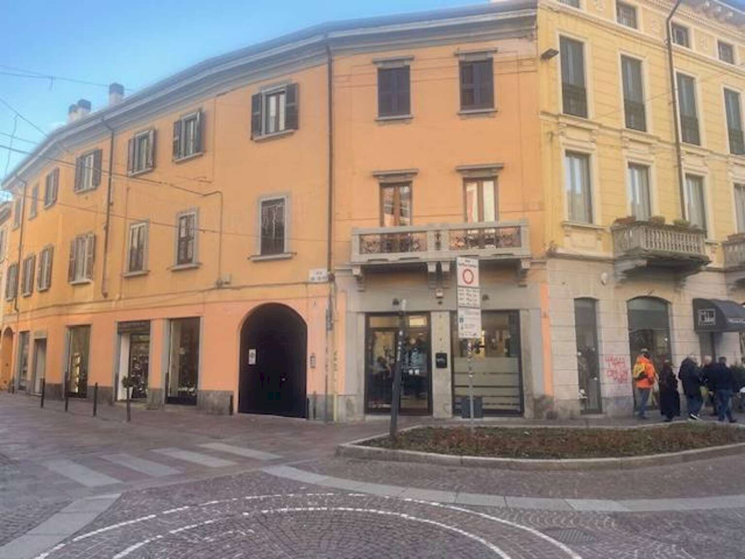 Shop Monza - photo 3