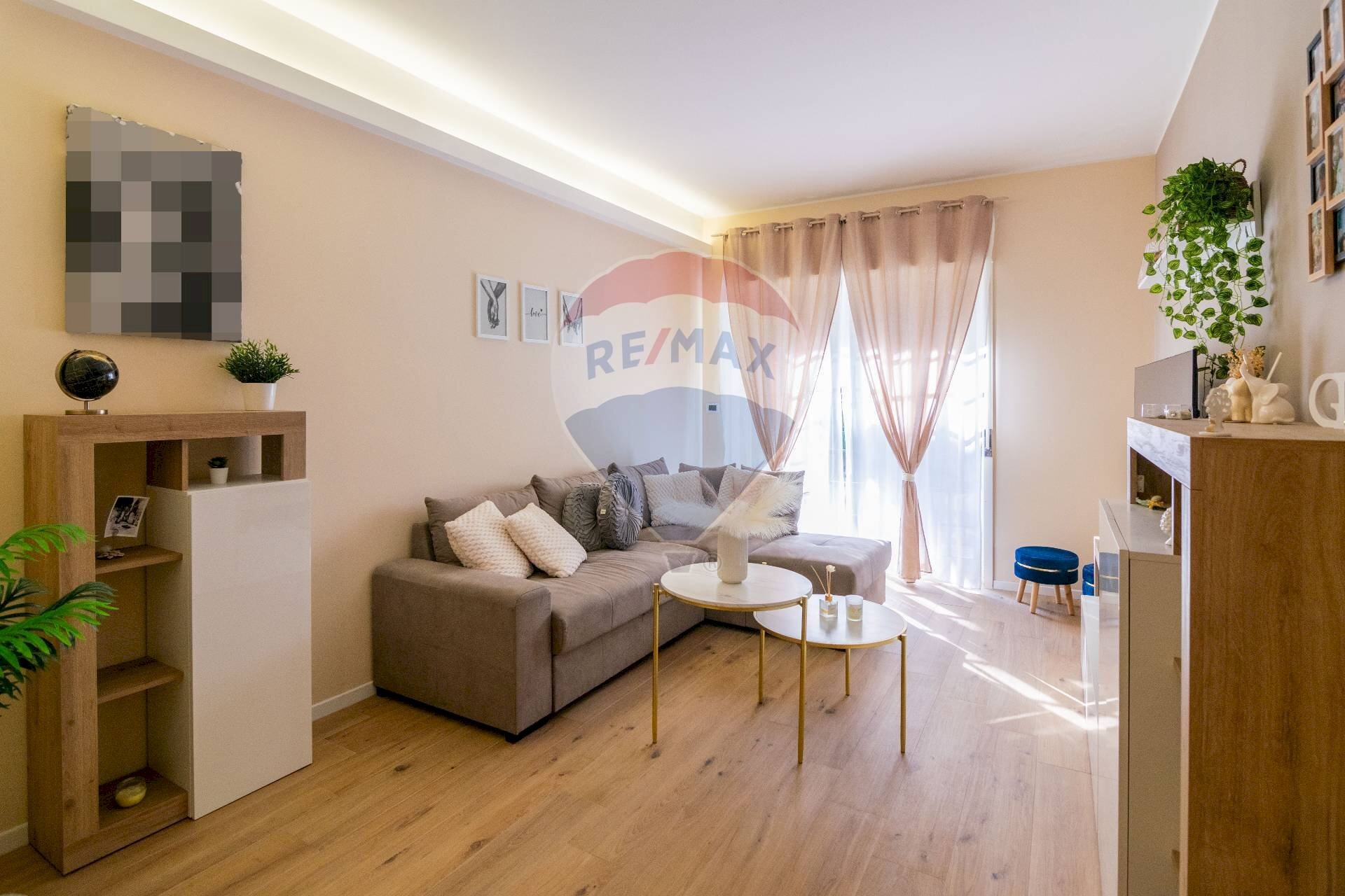 Soggiorno - Quadrilocale Via San Gaetano
 
21, Camporotondo Etneo - foto 1