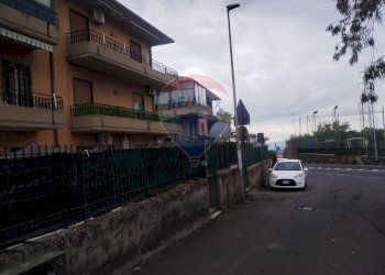 Edificio all\'aperto - Quadrilocale Via San Gaetano
 
21, Camporotondo Etneo - foto 36