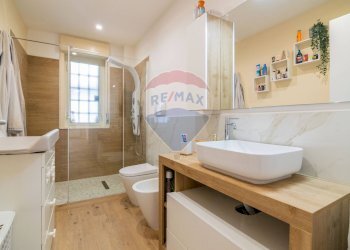 Bagno - Quadrilocale Via San Gaetano
 
21, Camporotondo Etneo - foto 8