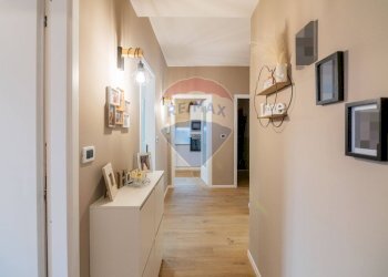 Corridoio - Quadrilocale Via San Gaetano
 
21, Camporotondo Etneo - foto 15