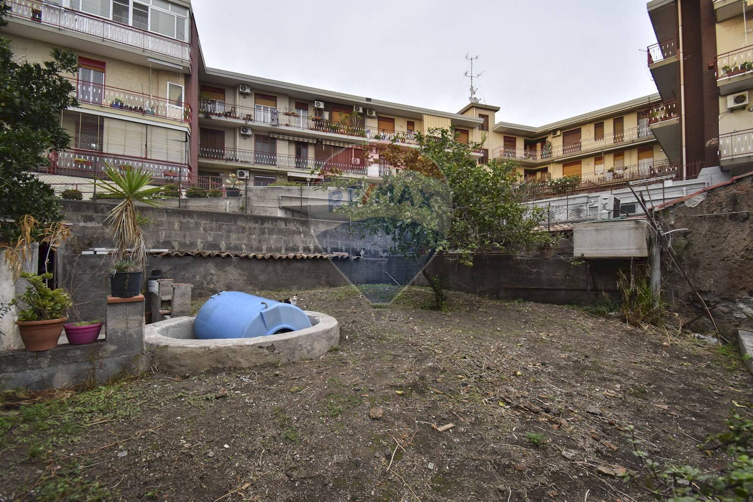 Edificio all\'aperto - Casa indipendente Vicolo Casutto
12, Catania - foto 2