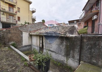 Casa all\'aperto - Casa indipendente Vicolo Casutto
 
12, Catania - foto 4