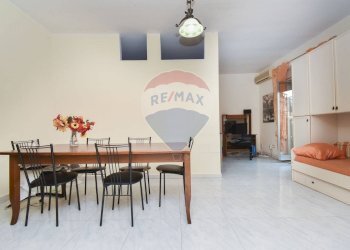 Sala da pranzo - Casa indipendente Vicolo Casutto
 
12, Catania - foto 11