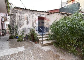 Casa all\'aperto - Casa indipendente Vicolo Casutto
 
12, Catania - foto 29