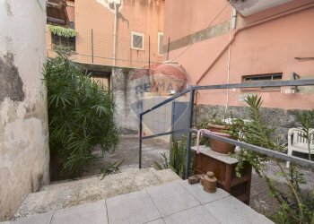 Edificio all\'aperto - Casa indipendente Vicolo Casutto
 
12, Catania - foto 43