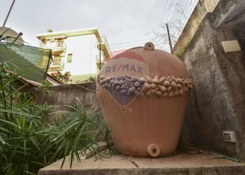 Dettagli - Casa indipendente Vicolo Casutto
 
12, Catania - foto 44