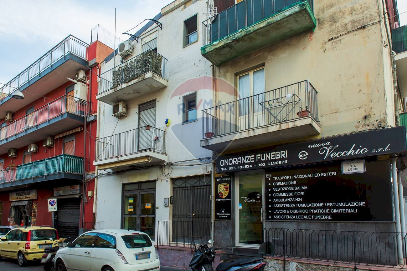 Edificio all\'aperto - Locale Commerciale Via Lenin
109, Misterbianco - foto 3