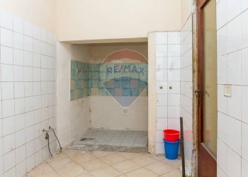 Non correlato - Locale Commerciale Via Lenin
109, Misterbianco - foto 9