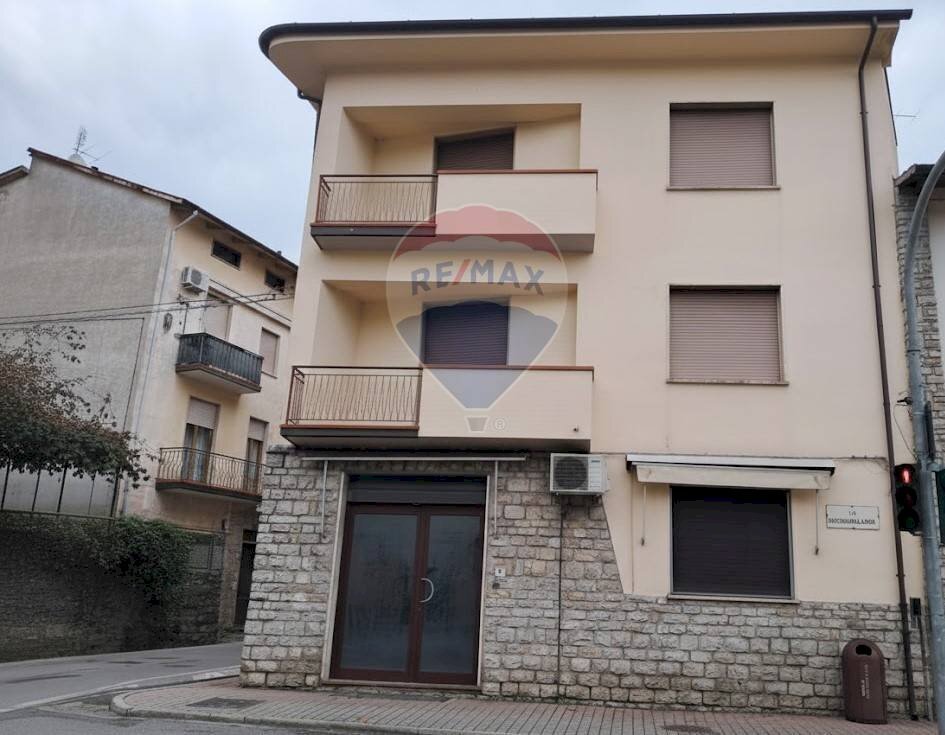 Edificio all\'aperto - Casa semi indipendente Via Tramontani
 
24, Pratovecchio Stia - foto 1