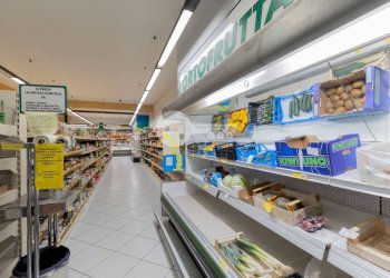 Foto 3 - Negozio via san valentino
 
22, Trenzano - foto 3