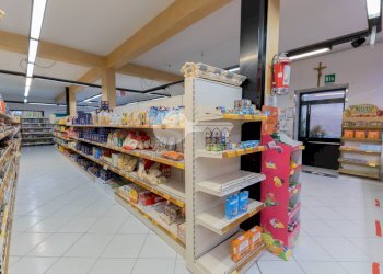 Foto 5 - Negozio via san valentino
 
22, Trenzano - foto 5