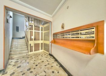 Ricezione / Lobby - Appartamento Via Giovan Battista Lulli
 
11, Palermo - foto 32