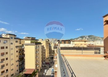 Edificio all\'aperto - Attico Via Giovan Battista Lulli
 
11, Palermo - foto 28