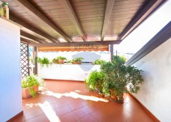 Terrazza - Semi-detached Villa Via Dei Martiri
 
15, Cosenza - photo 6