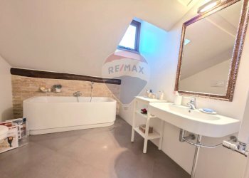 Bagno - Semi-detached Villa Via Dei Martiri
 
15, Cosenza - photo 16