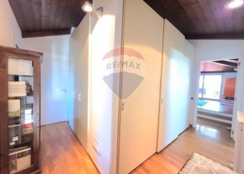 Hall / corridoio - Semi-detached Villa Via Dei Martiri
 
15, Cosenza - photo 18